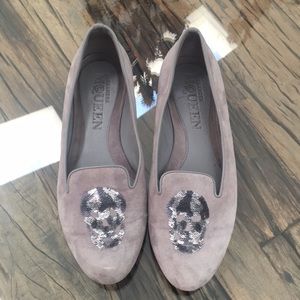 Alexander McQueen gray suede loafers silver skull